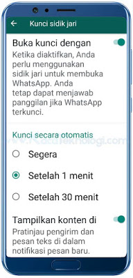 Bagaimana cara mengaktifkan fitur fingerprint lock / kunci sidik jari di WhatsApp Android dengan mudah ? pihak WhatsApp akhir-akhir ini mengembangkan banyak fitur dimulai dari menambah kontak dengan scan QR Code, mode gelap, anti salah kirim foto dan yang paling baru adalah fingerprint lock.