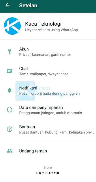 Cara mengaktifkan fitur dark mode / mode gelap WhatsApp di Android dan iPhone iOS 13 dan cara mengubah / mengganti mode WhatsApp dari light mode menjadi dark mode terbaru.