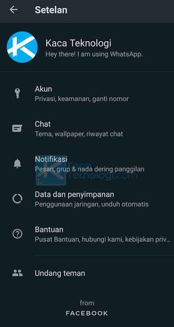 Cara mengaktifkan fitur dark mode / mode gelap WhatsApp di Android dan iPhone iOS 13 dan cara mengubah / mengganti mode WhatsApp dari light mode menjadi dark mode terbaru.